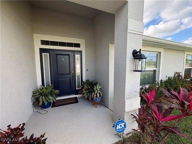 4236 NE 20th PL, Cape Coral, FL 33909
