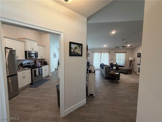 4236 NE 20th PL, Cape Coral, FL 33909