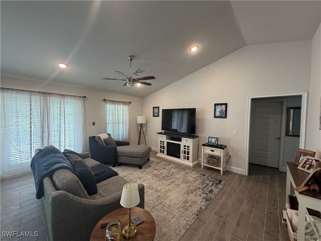 4236 NE 20th PL, Cape Coral, FL 33909