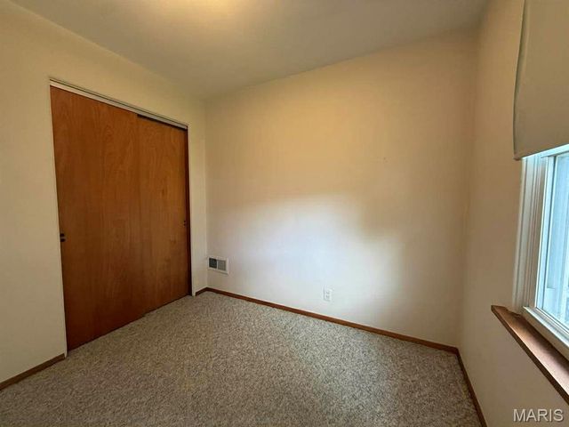 743 State Street, Wood River, IL 62095