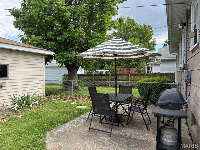 743 State Street, Wood River, IL 62095