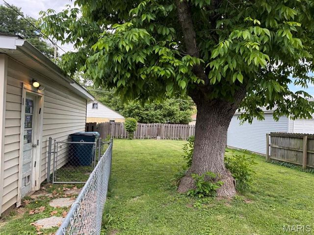 743 State Street, Wood River, IL 62095