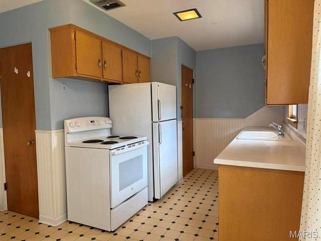 743 State Street, Wood River, IL 62095