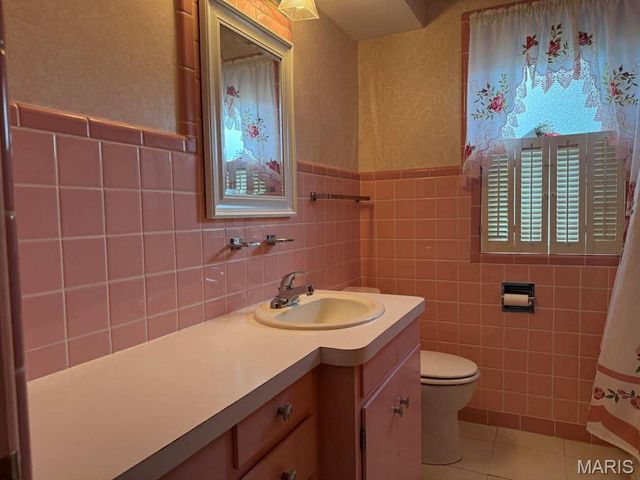 743 State Street, Wood River, IL 62095