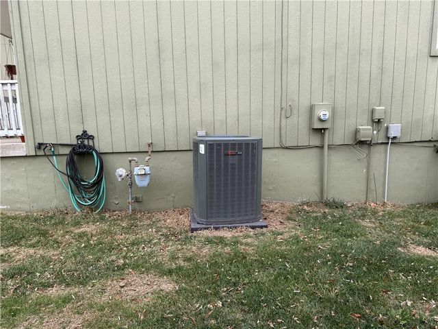 1116 Wiltshire Boulevard, Raymore, MO 64083