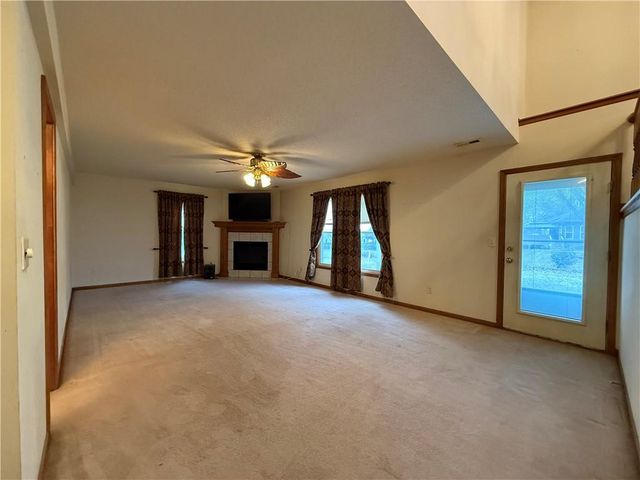 1116 Wiltshire Boulevard, Raymore, MO 64083