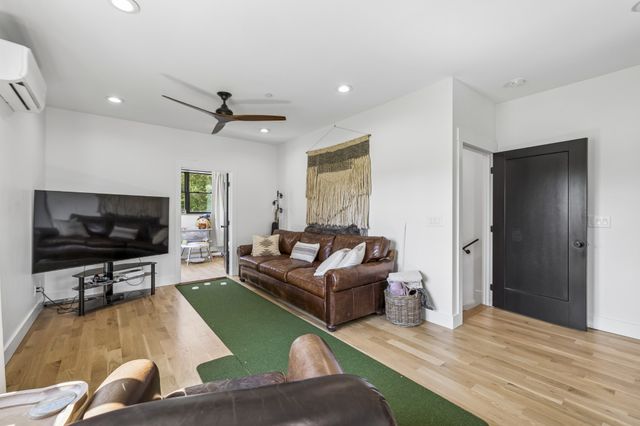 653 Hicks Edgen Rd, Pleasant View, TN 37146