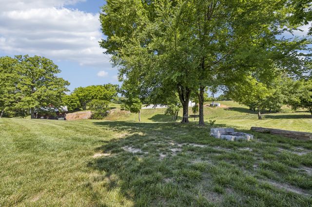 653 Hicks Edgen Rd, Pleasant View, TN 37146