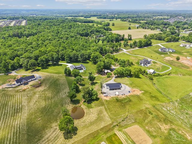 653 Hicks Edgen Rd, Pleasant View, TN 37146