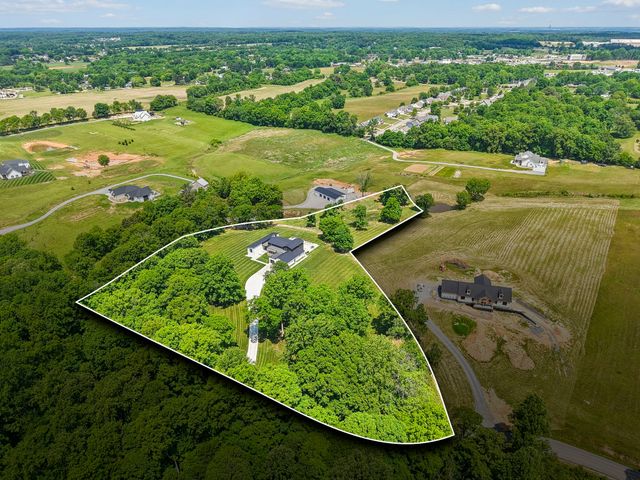 653 Hicks Edgen Rd, Pleasant View, TN 37146