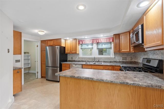 16 Onondaga Street, Skaneateles, NY 13152
