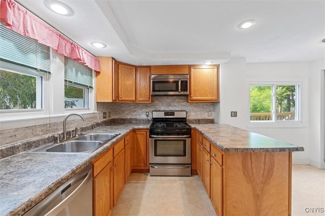 16 Onondaga Street, Skaneateles, NY 13152