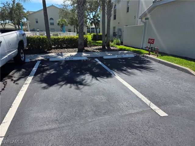 4940 Cougar CT S 5, Naples, FL 34109