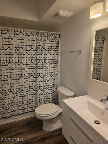 4940 Cougar CT S 5, Naples, FL 34109