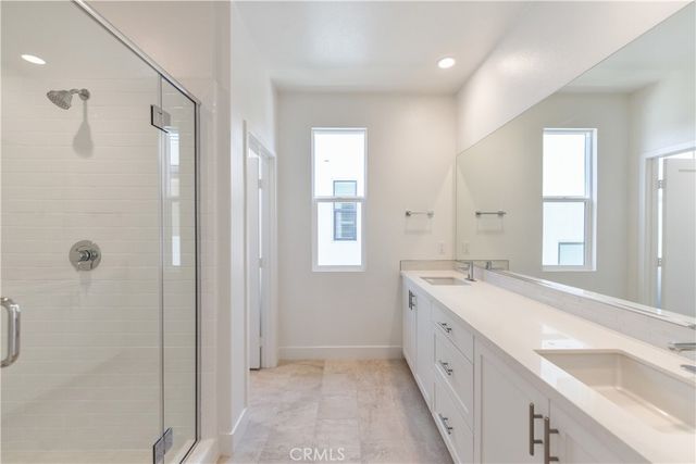 325 Novel, Irvine, CA 92618