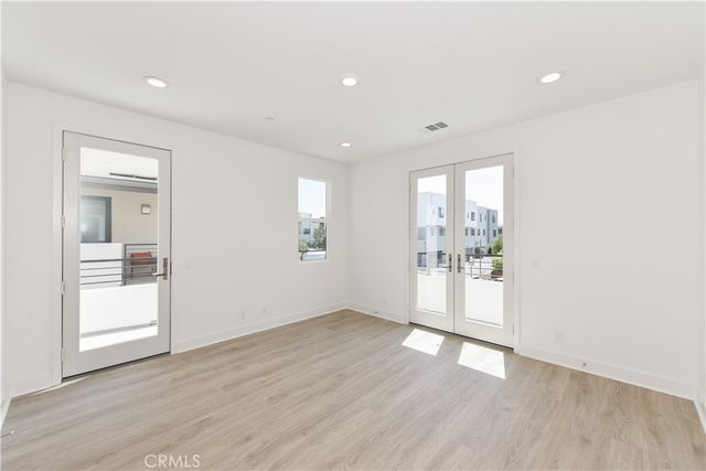 325 Novel, Irvine, CA 92618