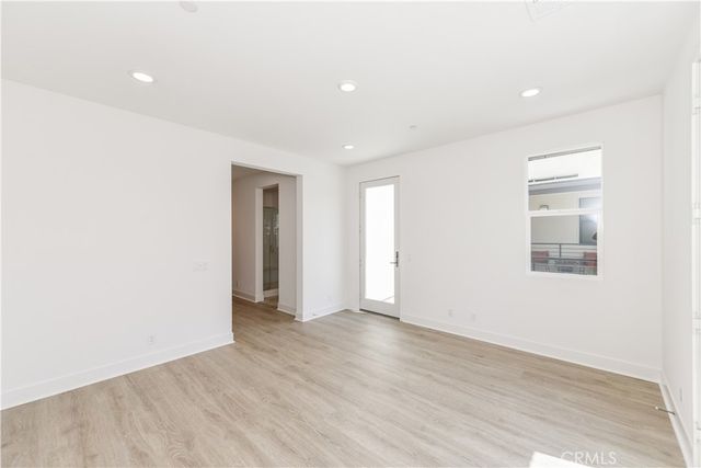 325 Novel, Irvine, CA 92618