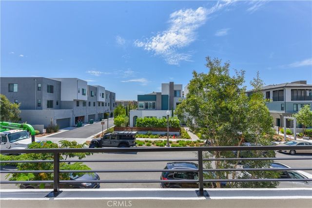 325 Novel, Irvine, CA 92618