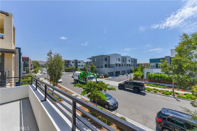 325 Novel, Irvine, CA 92618