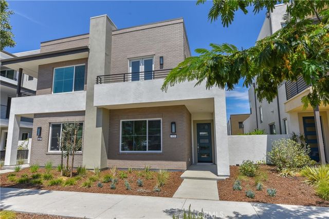 325 Novel, Irvine, CA 92618
