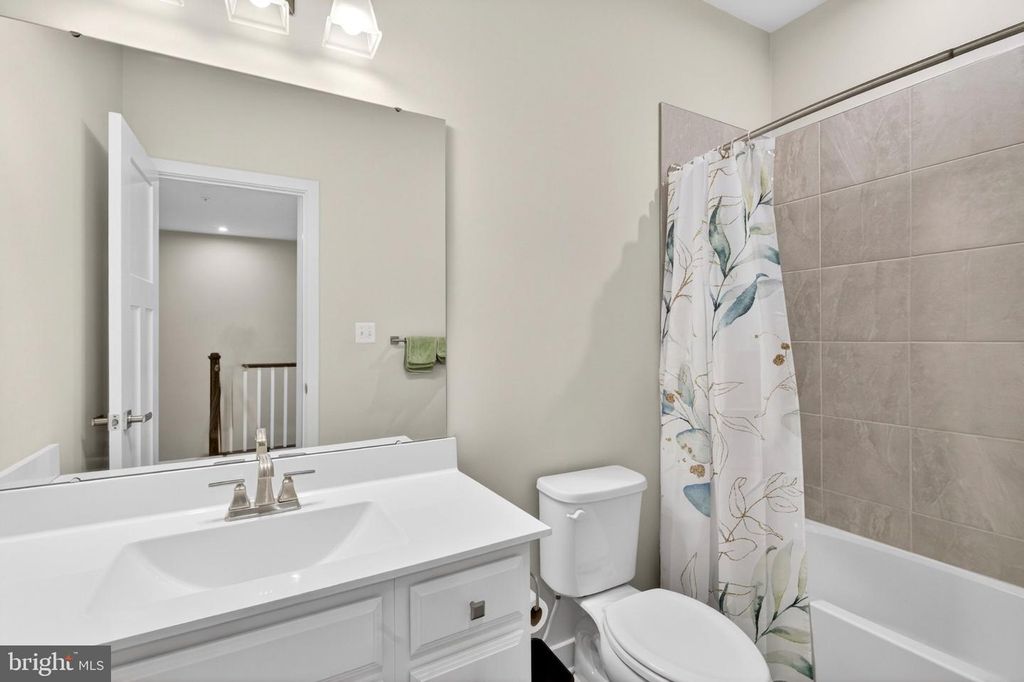 Image 14 of property listing at 11321 MERIDIAN HILL WAY, Upper Marlboro, MD 20772