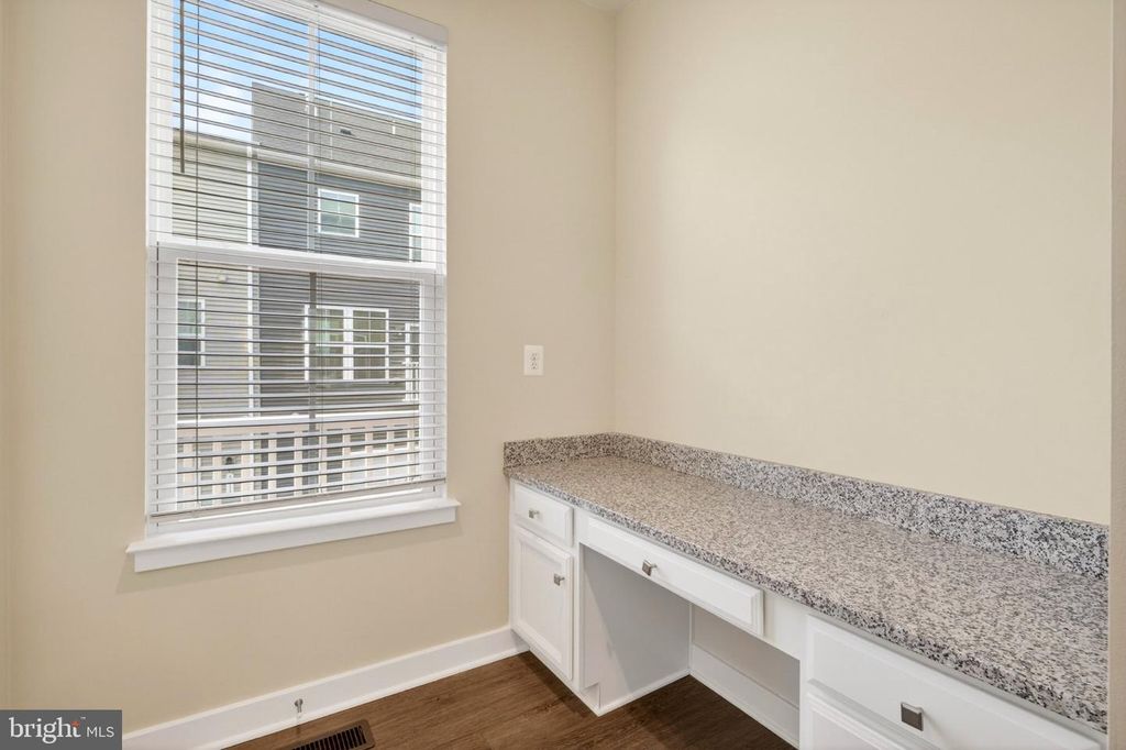 Image 9 of property listing at 11321 MERIDIAN HILL WAY, Upper Marlboro, MD 20772