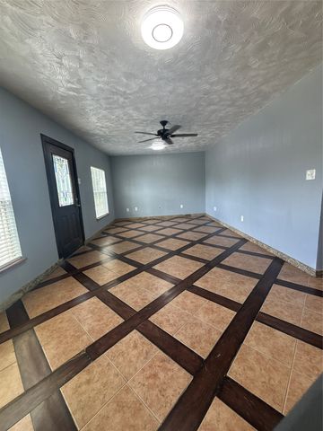 2218 Rockefeller Boulevard, Dallas, TX 75203