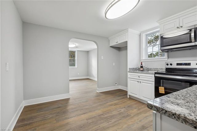 208 Woodland RD, Hampton, VA 23669