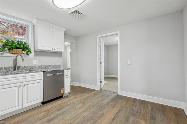 208 Woodland RD, Hampton, VA 23669