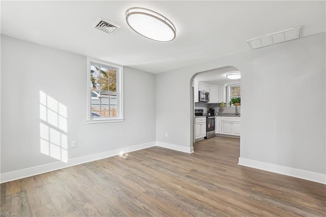 208 Woodland RD, Hampton, VA 23669