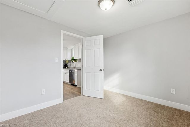 208 Woodland RD, Hampton, VA 23669