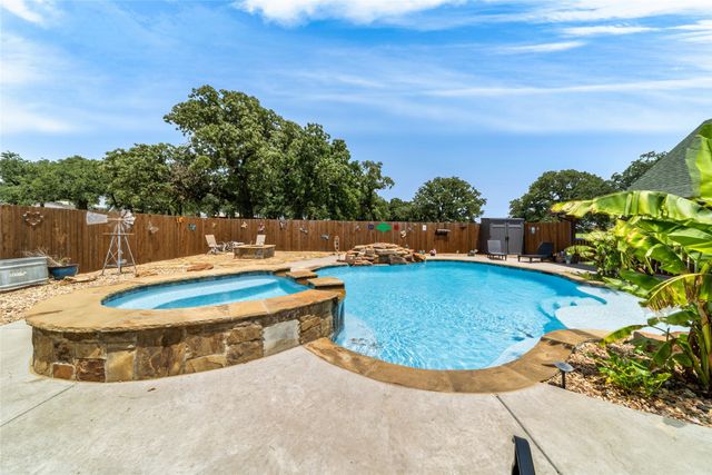 24087 S Fm 4, Lipan, TX 76462