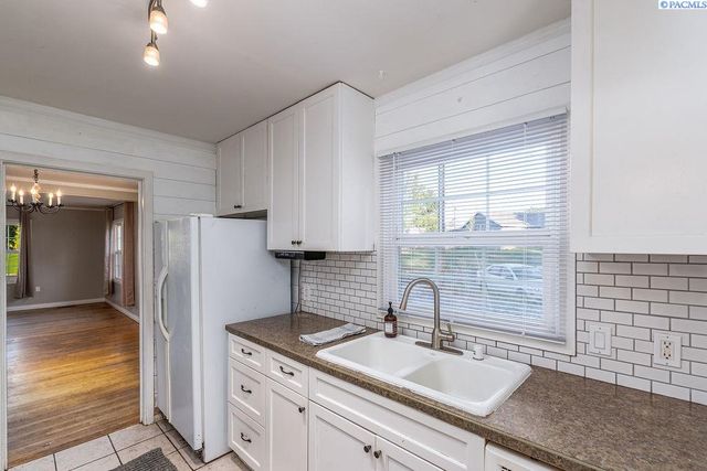 1709 Hunt Ave, Richland, WA 99354