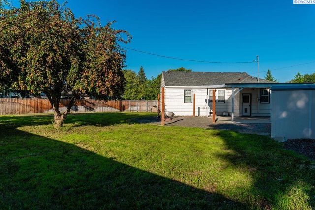 1709 Hunt Ave, Richland, WA 99354