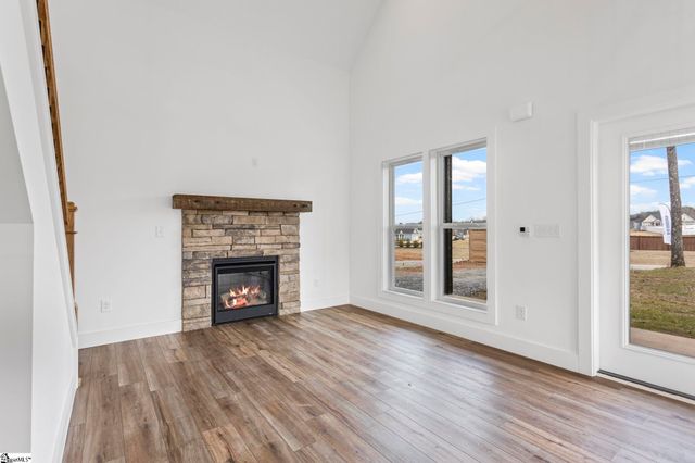 424 Fowler Road, Campobello, SC 29322