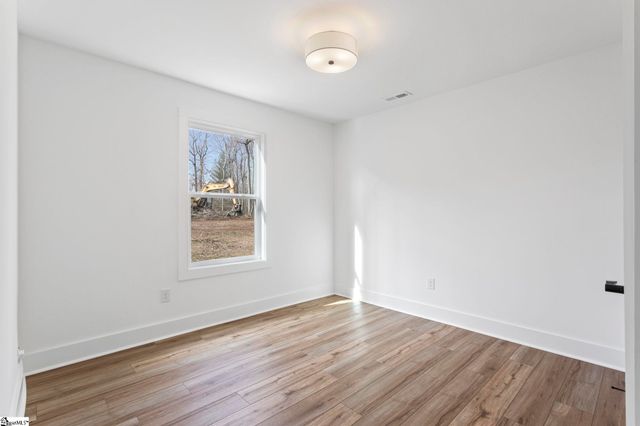 424 Fowler Road, Campobello, SC 29322