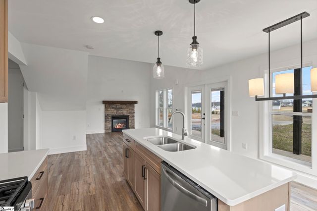 424 Fowler Road, Campobello, SC 29322