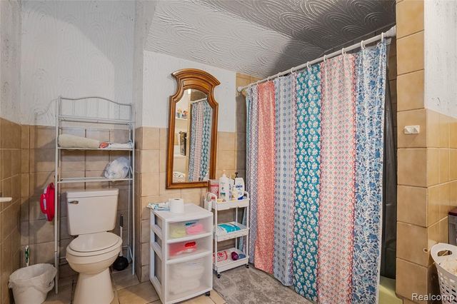 2422 Commor Street, Hamtramck, MI 48212