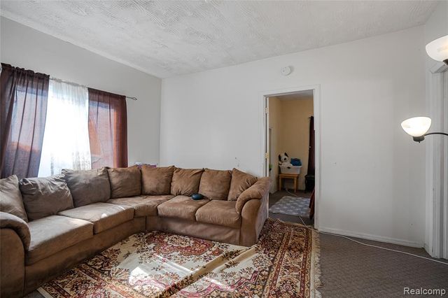 2422 Commor Street, Hamtramck, MI 48212