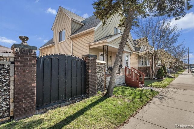 2422 Commor Street, Hamtramck, MI 48212