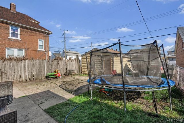 2422 Commor Street, Hamtramck, MI 48212