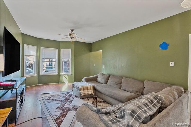 2422 Commor Street, Hamtramck, MI 48212