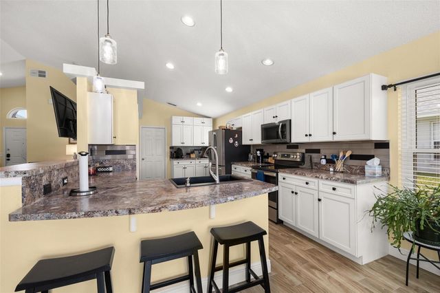 207 ELBERTON DRIVE, Davenport, FL 33897