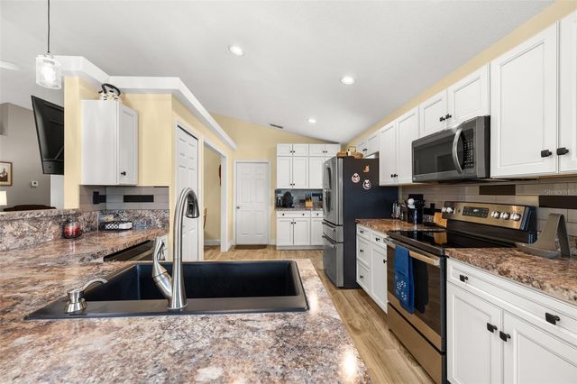 207 ELBERTON DRIVE, Davenport, FL 33897