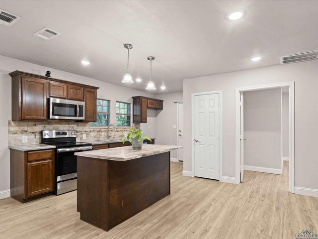 209 Polk St., Gilmer, TX 75644