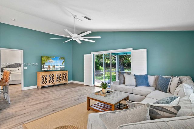 104 Old Jupiter Beach Road, Jupiter, FL 33477