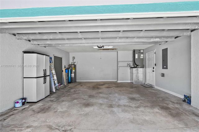 104 Old Jupiter Beach Road, Jupiter, FL 33477