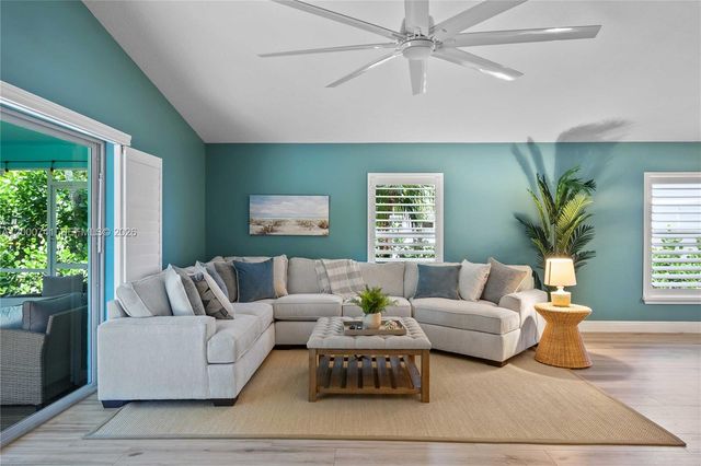 104 Old Jupiter Beach Road, Jupiter, FL 33477