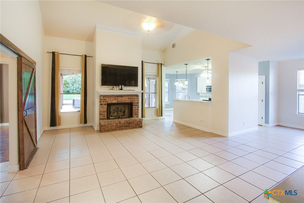 Image 6 of property listing at 2272 Brittany Grace, New Braunfels, TX 78130