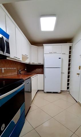 1251 NE 108th Street 423, Miami, FL 33161